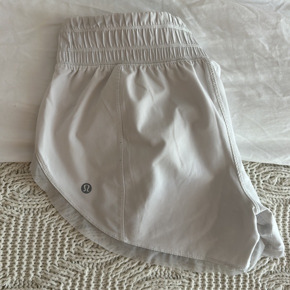 White lululemon shorts - Picture 3 of 3